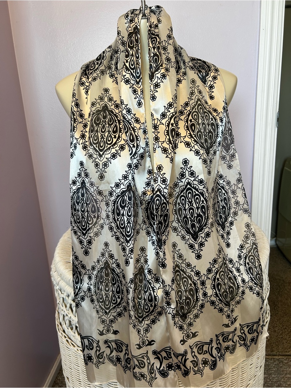 Elegant Black and Cream Patterned Silk-Feel Scarf